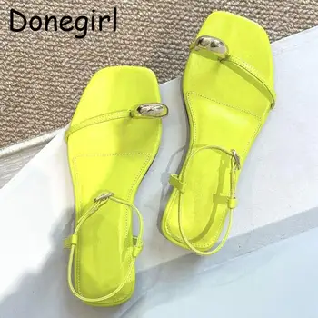 Donegirl 2023, новая женская модная летняя обувь с металлическим украшением в виде квадратной головки, сандалии на плоской подошве с тонкой лентой, простая женская пляжная обувь, шикарный